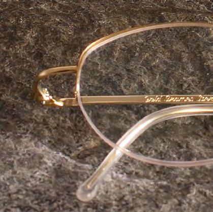 Zusätzliche Informationen Die Brillenmodelle von Gold Frames werden auf Kundenwunsch