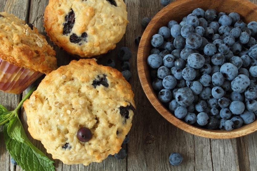 7. Vanille-Blaubeer-Muffins Blaubeer-Muffins gehören zu den Klassikern unter den Muffins. In Kombination mit einem Hauch Vanille haben diese leckeren Low-Carb-Muffins Suchtpotential. Versprochen!