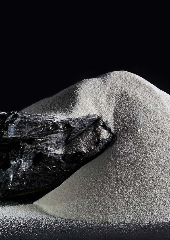 Ein natürlicher Rohstoff als Basis Aus dem vulkanischen Gestein Obsidian entsteht im natürlichen Verwitterungsprozess Perlit.