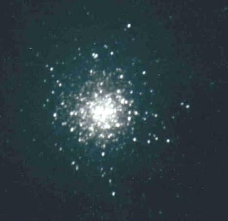 4.3.1 Der Kugelsternhaufen M 13 im Sternbild Herkules Eines der schönsten Objekte des Nordhimmels und gleichzeitig der grösste kugelförmige Sternhaufen