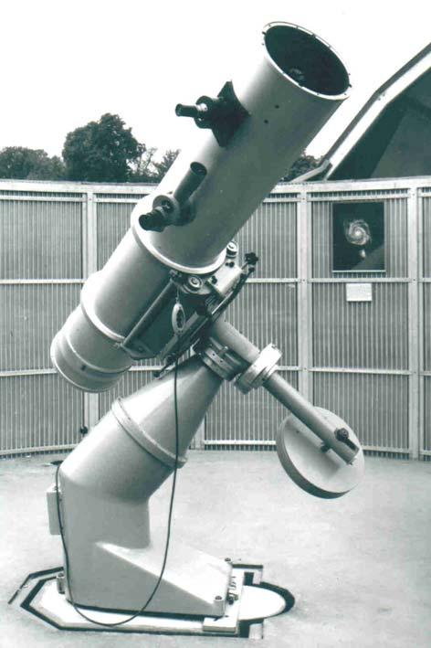 Von 1993 und bis 1996 lief die Planungs- und Bauphase für das neue Teleskop mit einem Spiegeldurchmesser von 40 cm und einem Öffnungsverhältnis von f /5.