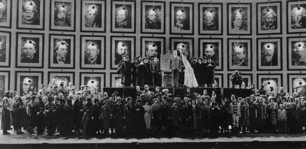 KULTUR Musik Aufzug der Viererbande Mit der Premiere von Boris Godunow hat der Chef der Berliner Philharmoniker, Claudio Abbado, nun auch bei den Salzburger Osterfestspielen die Nachfolge Karajans