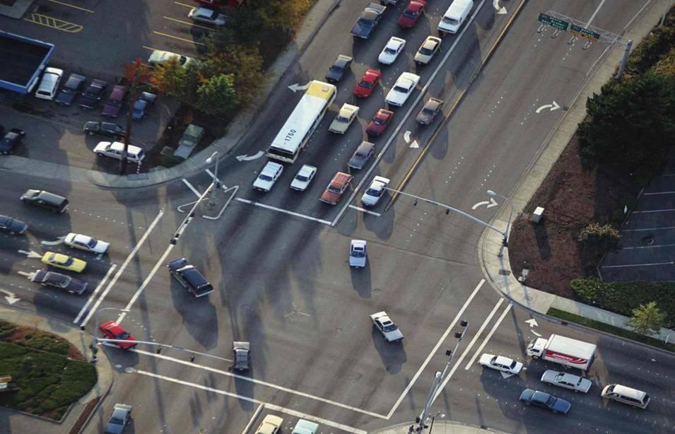 öffentliche Straßen Separate Verwaltung und Nutzung der Offroad-Wegedaten Navigationsfähige Daten Daten der