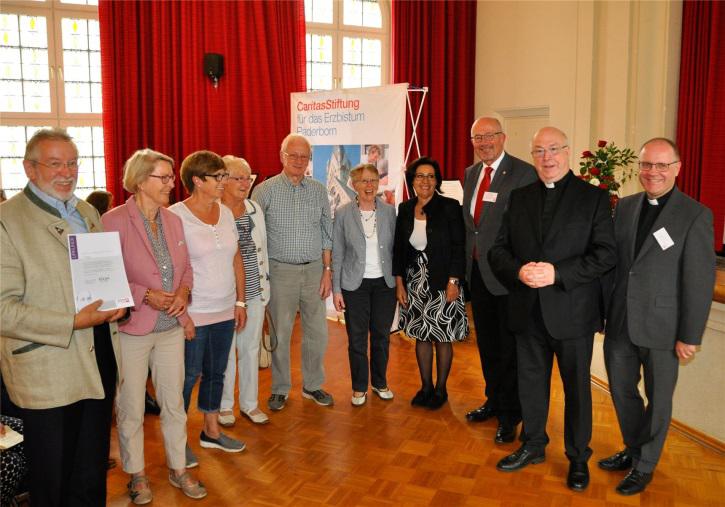 August 2017 Erster Platz beim Pauline-von-Mallinckrodt-Preis In diesem Jahr ging der Pauline-von-Mallinckrodt- Preis der CaritasStiftung für das Erzbistum Paderborn an drei Projekte, die sich unter
