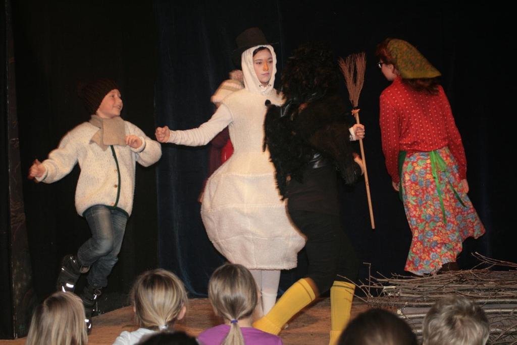 Kinder- und Jugendtheater: Aufführung 2012 Die