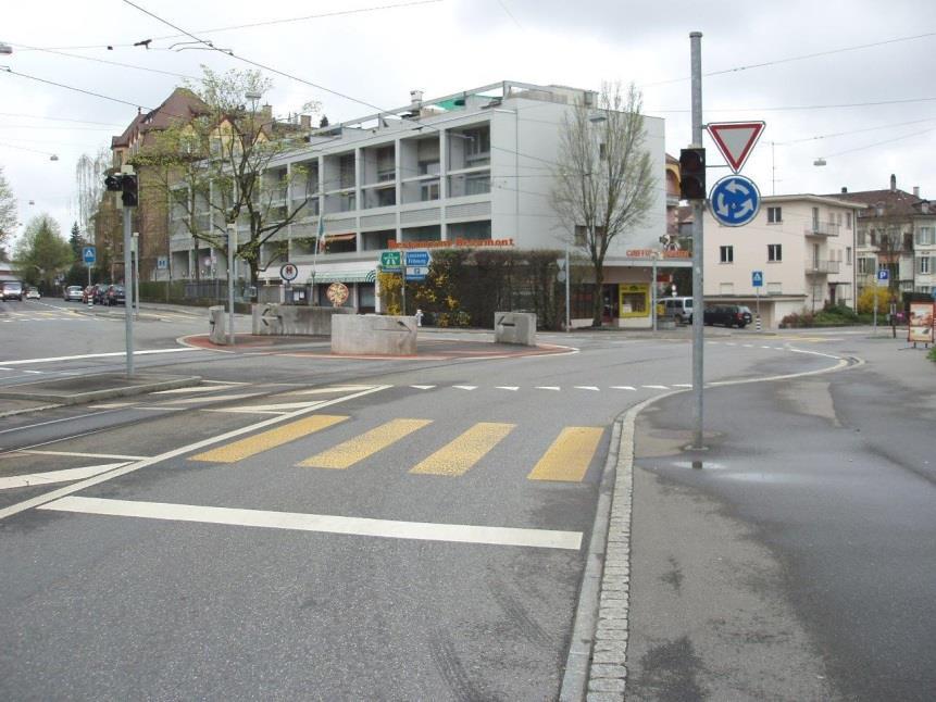 roundabouts with traffic lights Roundabouts in Bern have