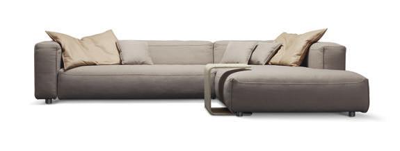 Living Sofas Rolf Benz MIO 85 Eleganz und Sinnlichkeit. Die luxuriös-großzügige Sitzfäche und die weiche Anmutung von Rolf Benz MIO verbreiten Lust am Sitzen und laden ein zum Entspannen und Loungen.