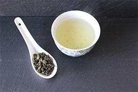 4 Weisser Tee: Wie gelber Tee, ist auch der weisse eher eine Seltenheit und nur in begrenzten Mengen aufzufinden.