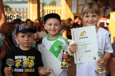 Große Beteiligung bei den Jugendtennis-Meisterschaften des TSV Offingen Unter Rekordbeteiligung fand 2016 die