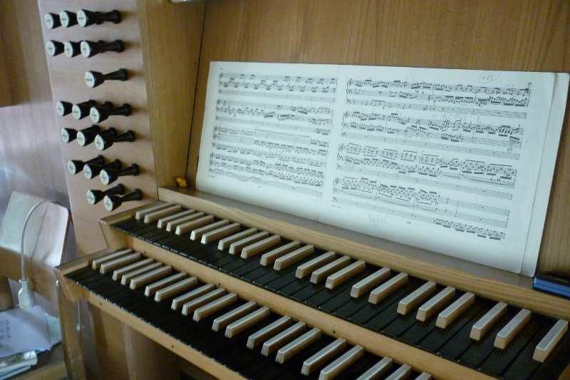 Alle mechanischen Geräte müssen in gewissen Intervallen gewartet werden. Bei Orgeln gilt die Faustformel, dass etwa alle 20 Jahre eine große Wartung fällig wird.