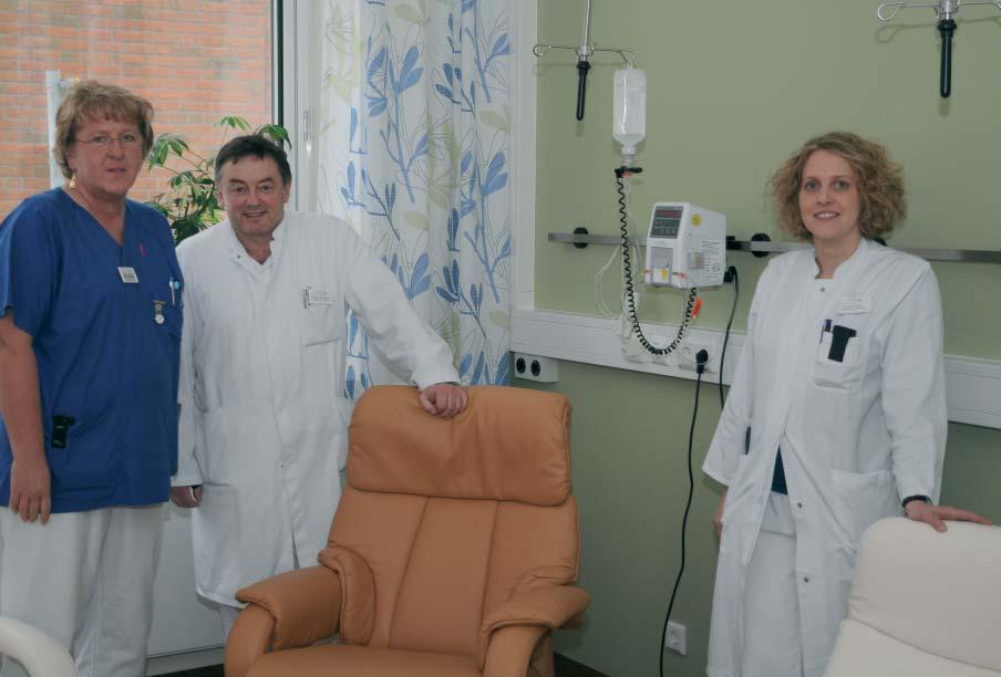 Neue, moderne Räume für die Ambulante Chemotherapie Enge Verzahnung mit dem Brustzentrum Flensburg Mit einem Tag der offenen Tür wurden in der DIAKO-Frauenklinik die neuen Räumlichkeiten der