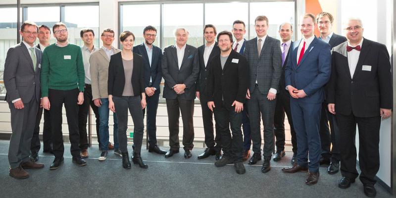 Wissenschaftler starten Kooperation mit dem Zentrum Digitalisierung.Bayern ZD.B-Professoren und -Nachwuchswissenschaftler trafen sich am 17. März in der Geschäftsstelle des Zentrums Digitalisierung.