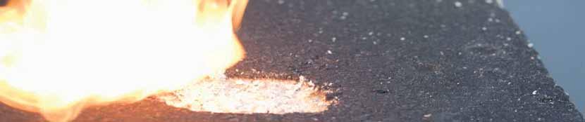 BRANDVERHALTEN Verbesserung des Feuerwiderstandes durch den Einsatz von ISOCELL Zellulosedämmstoff: Die europäische Baustoffklassifizierung unterteilt Baustoffe hinsichtlich ihres Brandverhaltens.