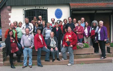 Gruppenbild mit Teilnehmern: Das vergangene Seminar auf der Burg Liebenzell war gut besucht. Das MOSES-Seminar 2010 wurde gesponsert von der IKK.