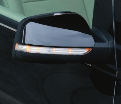 20 01 02 01 Neue, größere Außenspiegelgehäuse in Wagenfarbe zieren die neuen Generationen der A- und B-Klasse.