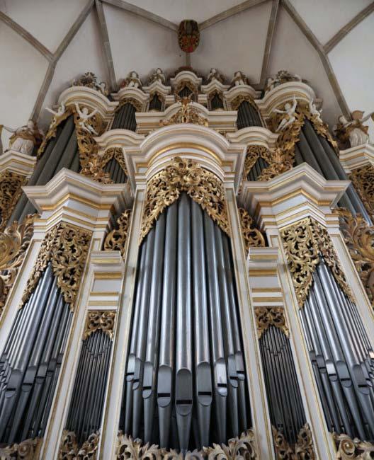 im Merseburger Dom einer der bedeutendsten klingenden Schätze der Romantik auf Ihren Besuch wartet? Die von Friedrich Ladegast umgebaute Orgel ist mit ihren 5.