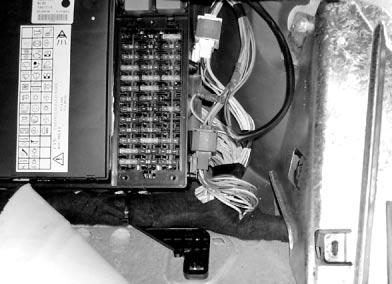 00 mm oberhalb des Steckers trennen - Rundsteckverbinder ancrimpen - Verbindungen gemäß Schaltplan, Bild 66 vornehmen -
