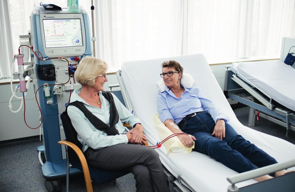 6 Bei der Dialyse / Bauchfelldialyse oder Blutwäsche An den nächsten Tagen bei der Dialyse Petra besucht Hilde im Dialysezentrum Hilde: Schön, dass Du da bist.