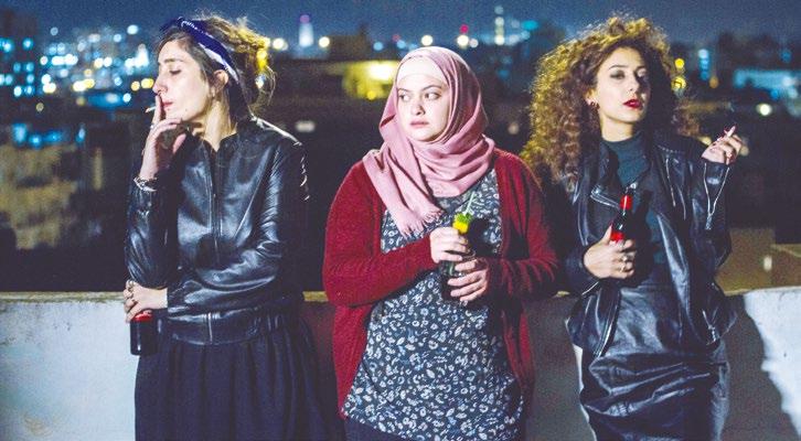 8 ERÖFFNUNG 9 Laila, Salma und Nur Palästinenserinnen in Israel teilen sich eine Wohnung im hippen Tel Aviv. Laila (Mouna Hawa) ist eine selbstbewusste Anwältin, die gerne Partys feiert.