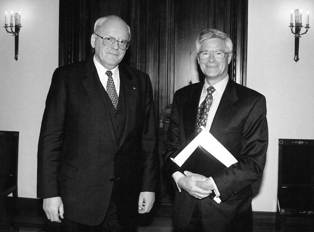 160 Kurznachrichten AnwB 3/97 Aus der Arbeit des DAV Gespräch bei dem Bundespräsidenten Am 21. Januar 1997 wurde DAV-Präsident Feix Busse von Bundespräsident Prof. Dr.