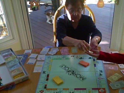 Oma kocht sehr gern. 10. Fabian kommt auch zum Monopoly-Spielen. Text 3: Lies bitte die Notizen A bis G (Achtung, eine Notiz ist zu viel!).