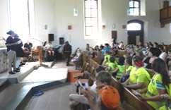 Luther zu Besuch in Mittelbuchen Kinderkirchentag aus Anlass des Reformationsjubiläums Unter dem Motto Gottes Kinder - mutig und frei stand der Kinderkirchentag in Hanau- Mittelbuchen zu dem Kinder