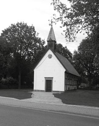 Lebendige Gemeinde Barrierefrei in die Negenborn Kapelle Der Blick, den die Negenborner bisher auf ihre kleine 1693 errichtete Kapelle hatten, hat sich Anfang Juni verändert.