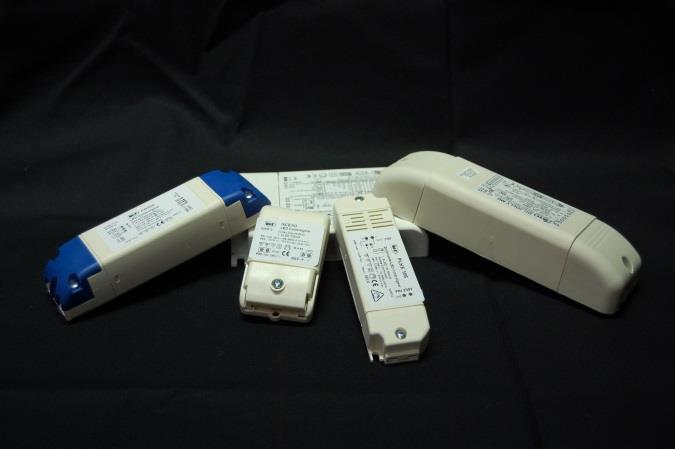 Konstantstromnetzgeräte für LED-Einsätze 90050 max. 2,1 Watt 350 ma 90051 max. 4,1 Watt 350 ma 90046 max.