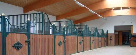 Boxenstall Min. 2,5 m 3 m Breite von Durchgängen: große Pferde ca.