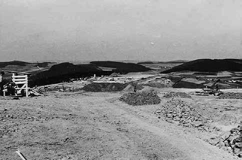 September 1964 Baubeginn Radargerätestellung, Funksende- und Funkempfangsanlage. Die Blockhütte zu Beginn der Flugwache. Das Namensschild der Hütte tarnt den dienstlichen Zweck 16.02.