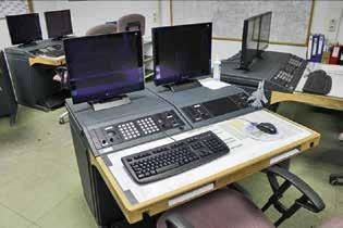 Im Bereich der Technik werden Unteroffiziere und Offiziere in den Ausbildungsgängen Datenverarbeitungs-Elektronik- Unteroffizier, Informationstechnik Systemadministrator Feldwebel