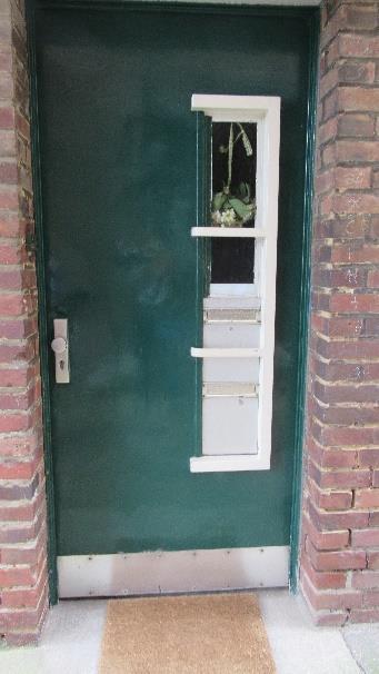 Sieh Dich ein bisschen um, wo findest Du diese Tür in der Originalstruktur der 20er Jahre? 496: Haus Nr. 12 494: Haus Nr.