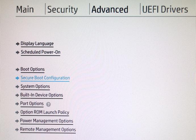 Unter ADVANCED die Option Secure Boot Configuration wählen Legacy