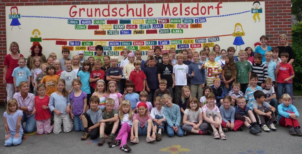 2007: Die Schule beteiligt sich erstmals in diesem sowie in den folgenden Jahren als Gastgeber beim Melsdorfer Lebendigen Adventskalender. 09.