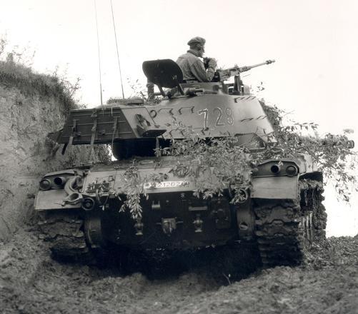 1956-1960 - Gliederung und Ausrüstung der Panzerverbände - Links: Die Gliederung eines