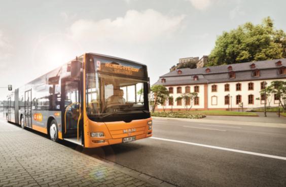 Mitarbeiter ist mit rund 100 modernen, barrierefreien Omnibussen in Koblenz und der Region im Einsatz