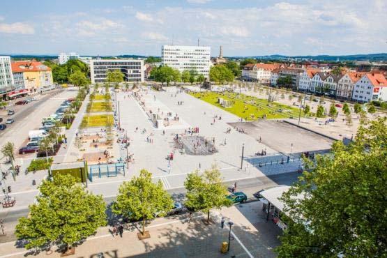 Umbau Kesselbrink Bielefeld Umbau des Kesselbrink Bielefeld: Vom asphaltierten Parkplatz zum multifunktionalen Stadtplatz Städtebauliche und funktionale