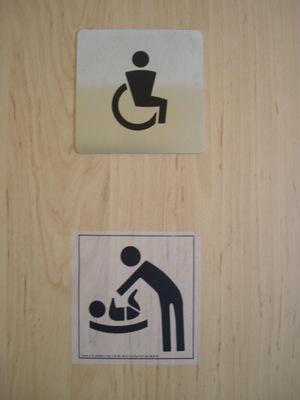 öffentlichen WCs WC WC Unisex WC für Menschen mit Behinderung, das als