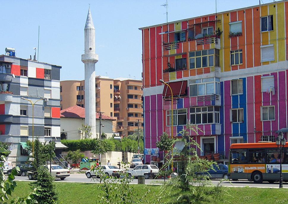 Tirana Tirana Baklava 5. TAG Mi., 06. Mai 2015 TIRANA - BISCHOFSSITZ - KATHEDRALE Nach dem Frühstück Stadtrundfahrt in Tirana.