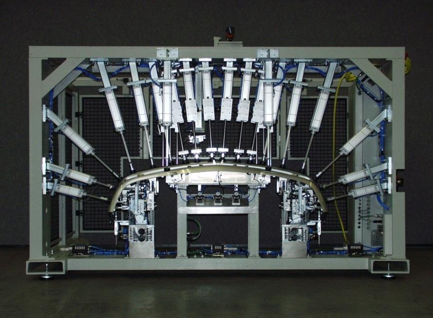 Maschinenbau In unserem Maschinenbau werden Vorrichtungen und Sondermaschinen nach Kundenspezifikation hergestellt.