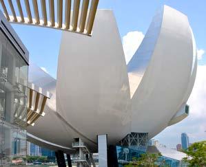 Architektur - Ikonen wo man hinschaut Wir waren drei Jahre nicht mehr in der Stadt. Und es ist faszinierend, wie sich die Stadt Singapur entwickelt hat.