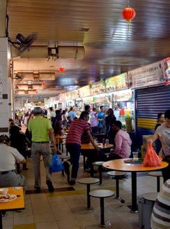 les erhältlich, von Schmuck, Elektrogeräten, Bekleidung bis hin zu Lebensmitteln. Die Preise sind hier wesentlich niedriger als im restlichen Singapur.