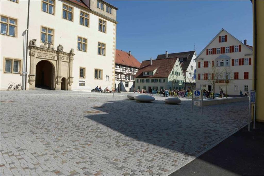 Schlossplatz 3.