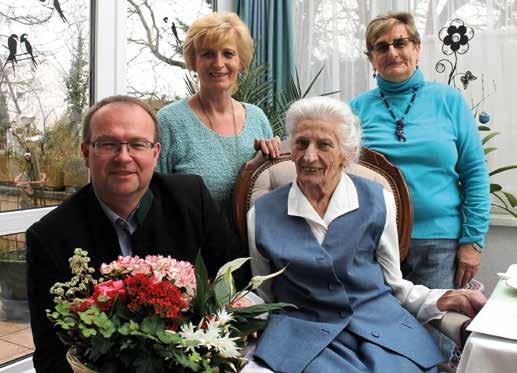 Johann Vierlinger (91) Pauline Binder (90) (Foto 1) Anton Stephan (101) (Foto 2) 1 2 90 101 BURGKIRCHEN Am 24.3. besuchte unsere OG das ORF Studio in Linz.
