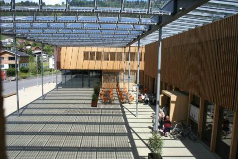 Gemeindezentrum Ludesch (Vorarlberg) Modell für die Ökologisierung öffentlicher Ausschreibungen
