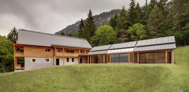 Passivhausbauweise Plus-Energie nur durch zusätzliche Schaffung eines Glashauses mit Photovoltaikanlage und