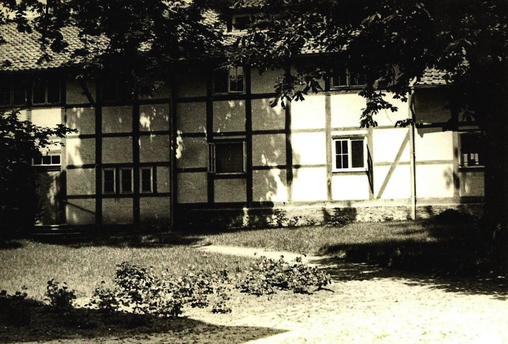 Deutsches Rotes Kreuz Ortsverein Wolfenbüttel Ahlum Auch einige weitere Einrichtungen gibt es nicht mehr: Im Jahre 1970 wurde im Altersheim eine Unfall Hilfestation gegründet.