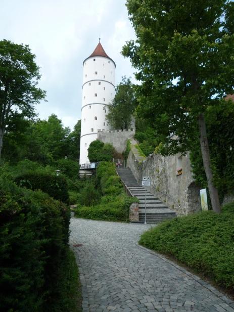 Weißer Turm Stadtgarten mit Hertguldenloch