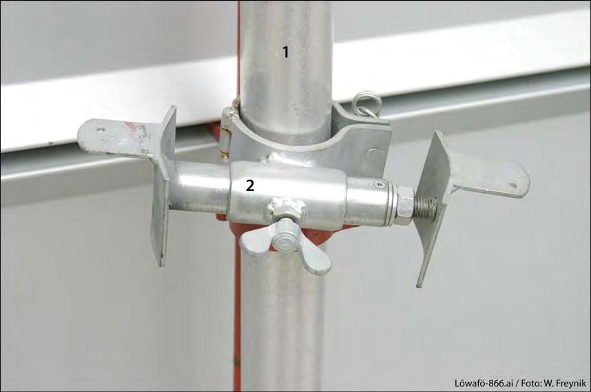 Vorrichtung zum Stabilisieren des Standrohres im Unterflurhydranten Die Vorrichtung umfasst das Standrohrunterteil (1) sowie die Stabilisierungsvorrichtung (2).