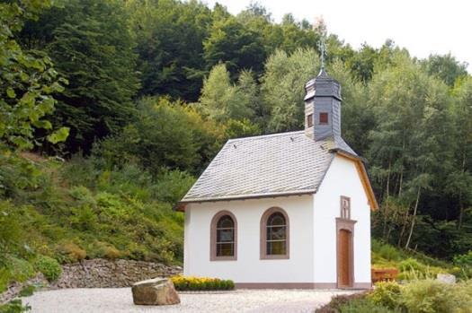 kirchliches Bauwerk im Saarland vollständig erhaltener spätbarocker Kreuzweg